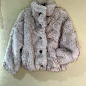Venus Faux Fur Coat Button Closure Pockets Lined Women Sz L Elegant Classy